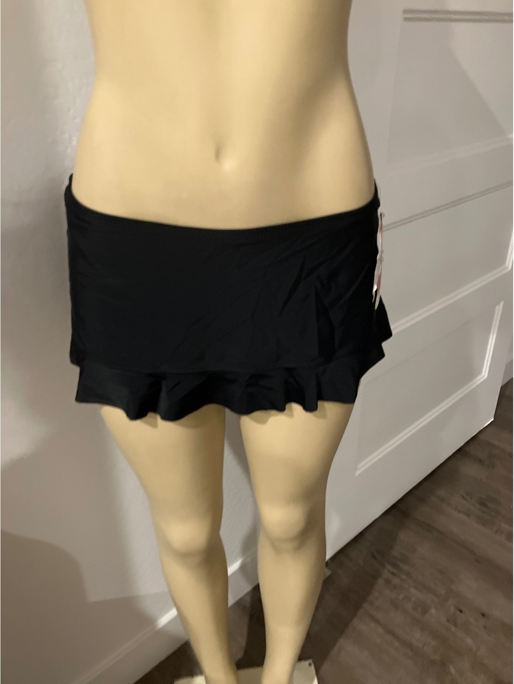 NWT Hula Honey Black Swim Skirt with Ruffle Detail, Size Medium